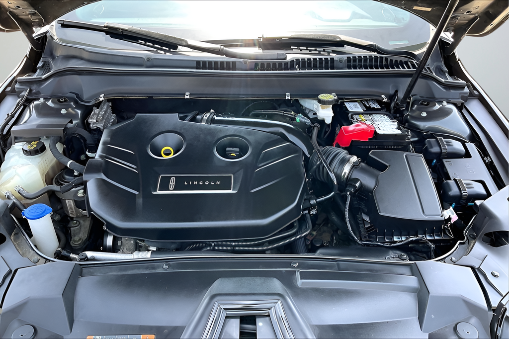 Used 2019 Gray Lincoln Reserve image 27