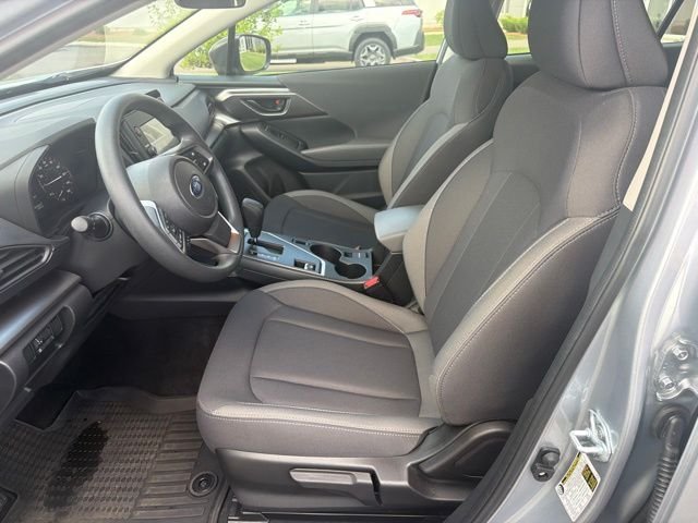 Used 2025 Silver Subaru Base image 21