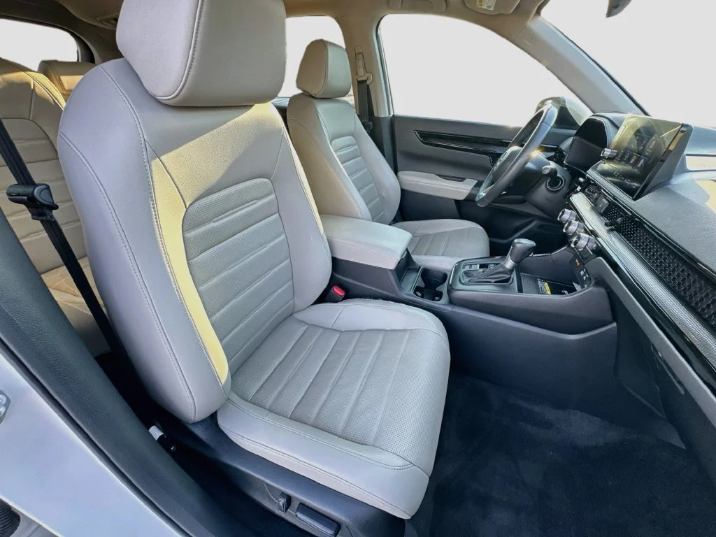 Used 2024 White Honda EX-L image 33