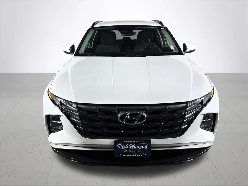 Used 2024 White Hyundai SEL image 3