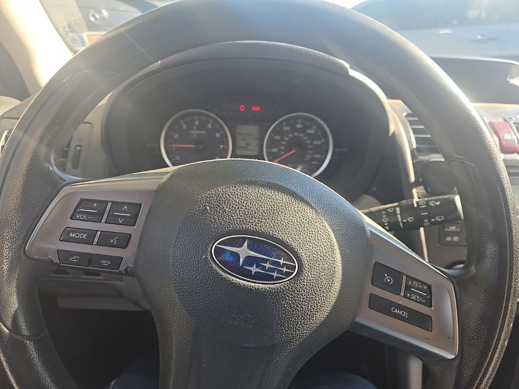 Used 2014 Green Subaru 2.5i image 11