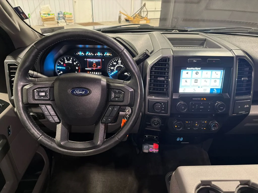 Used 2017 LIGHTNING BLUE Ford XLT image 15