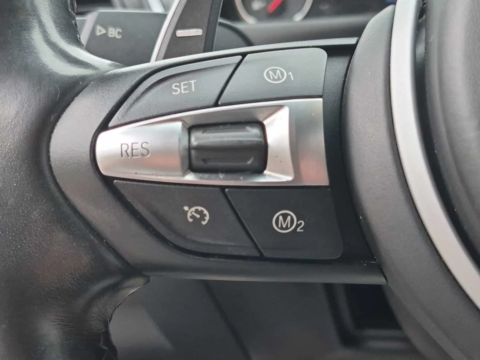 Used 2018 Alpine White BMW  image 21