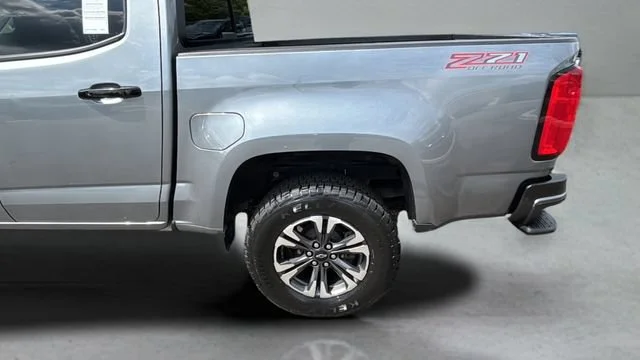 Used 2022 SATIN STEEL METALLIC Chevrolet 4WD Z71 image 37