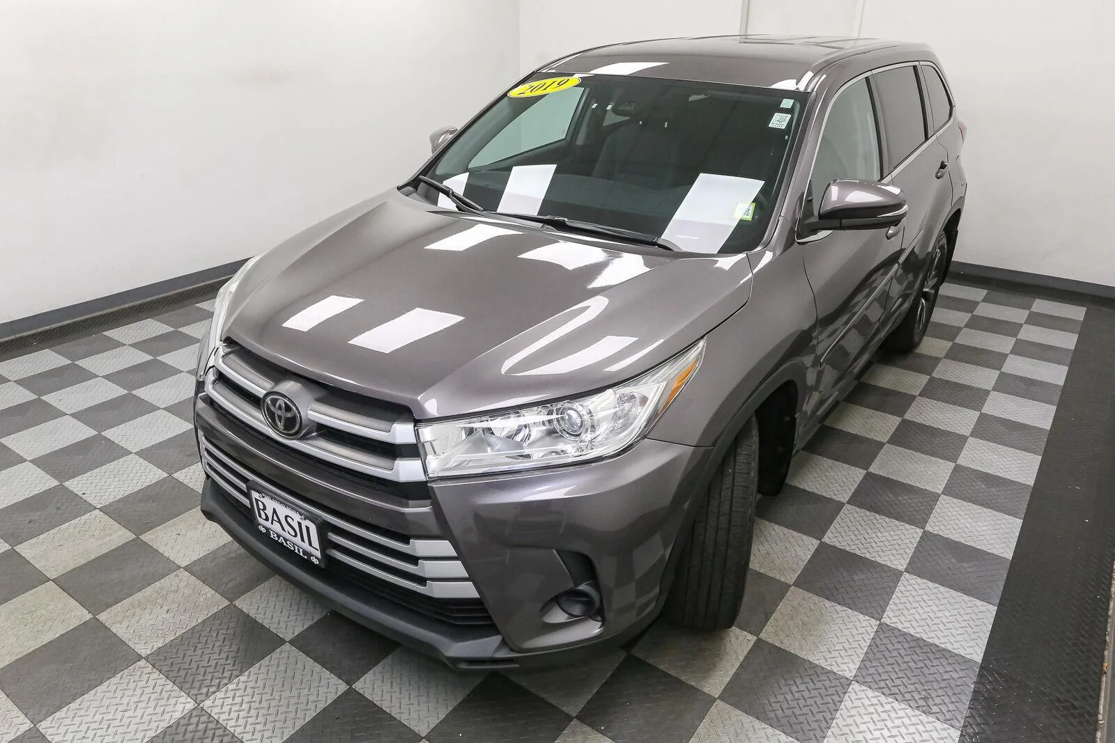 Used 2019 Predawn Gray Mica Toyota LE image 6