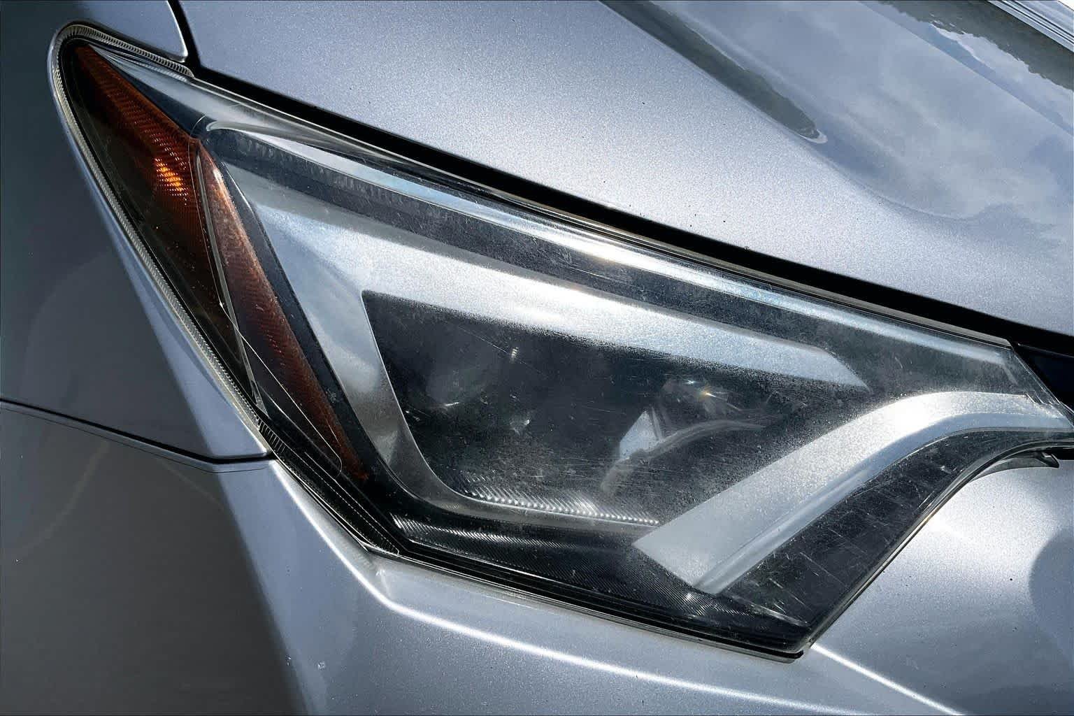 Used 2017 Silver Sky Metallic Toyota Limited image 27