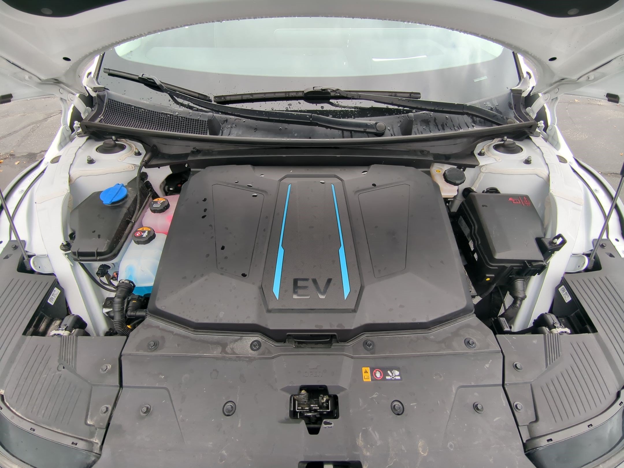 2024 Hyundai IONIQ 5 Limited - Photo 33