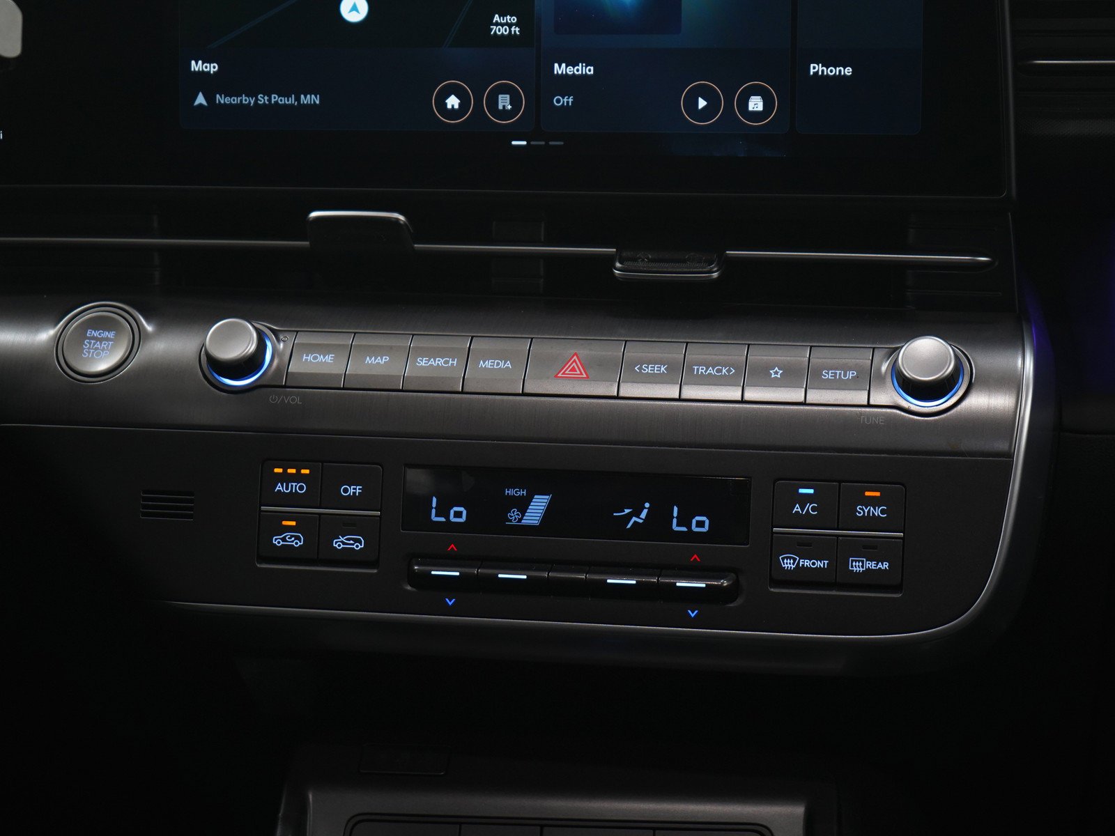 2025 Hyundai Kona Limited - Photo 16