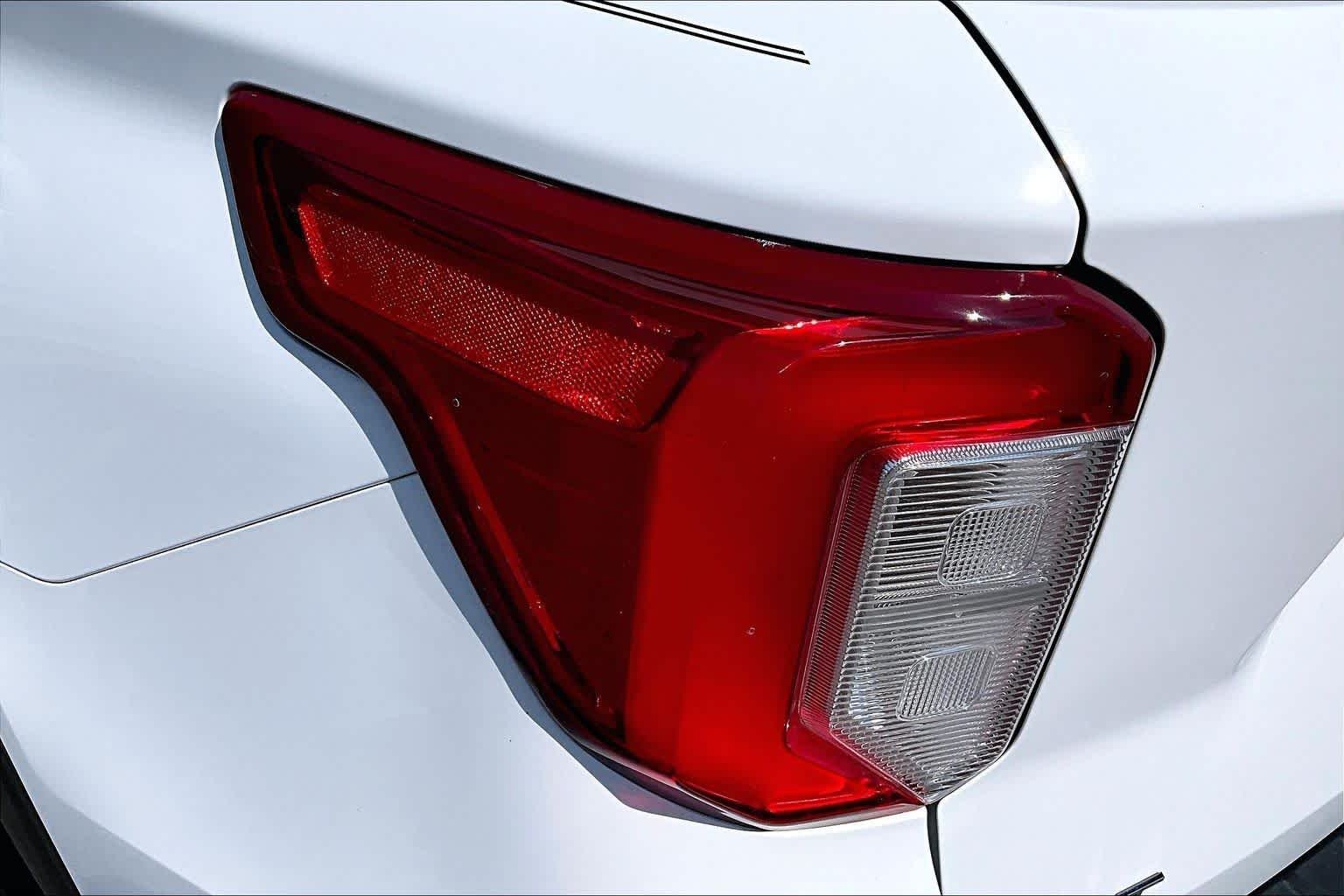 Used 2021 Oxford White Ford XLT image 27