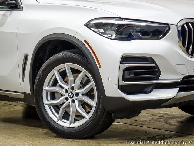 Used 2022 White BMW xDrive40i image 3