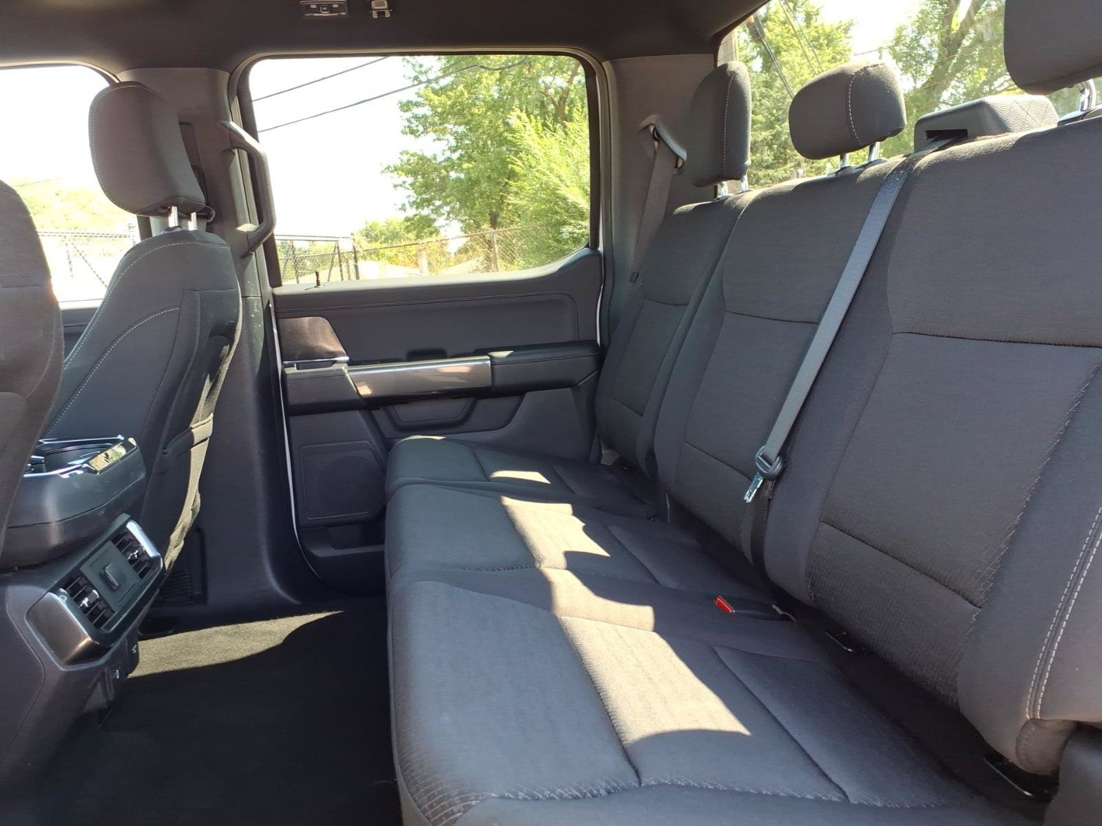 Used 2023 Oxford White Ford XLT image 6