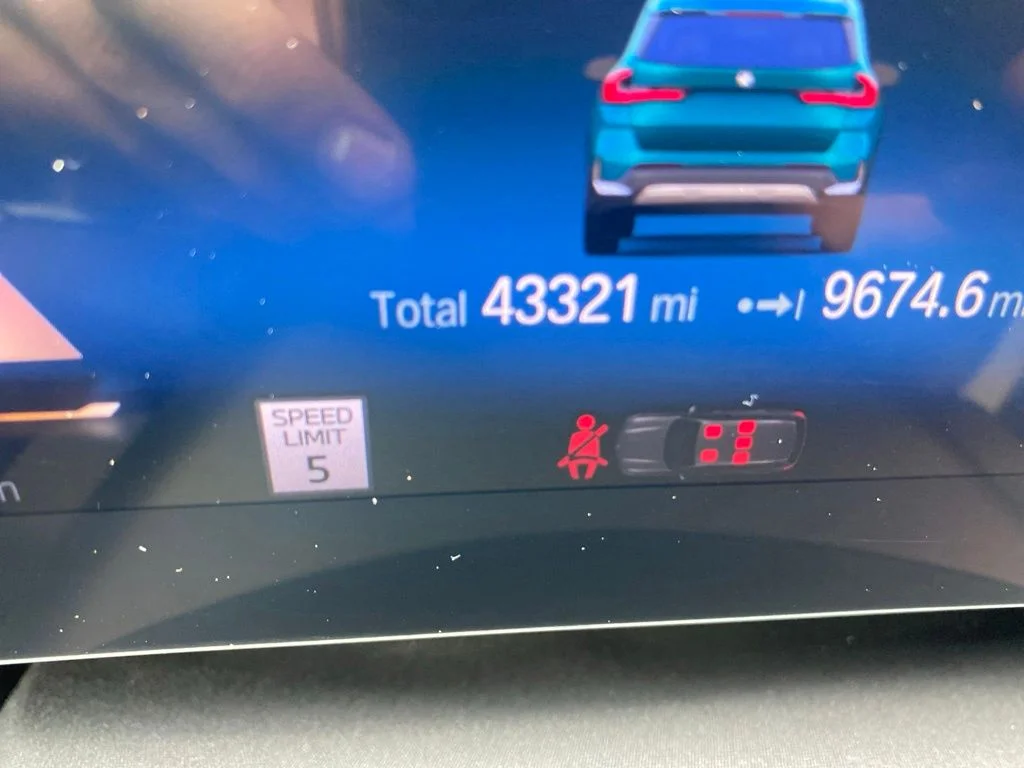 Used 2023 Blue BMW xDrive28i image 18