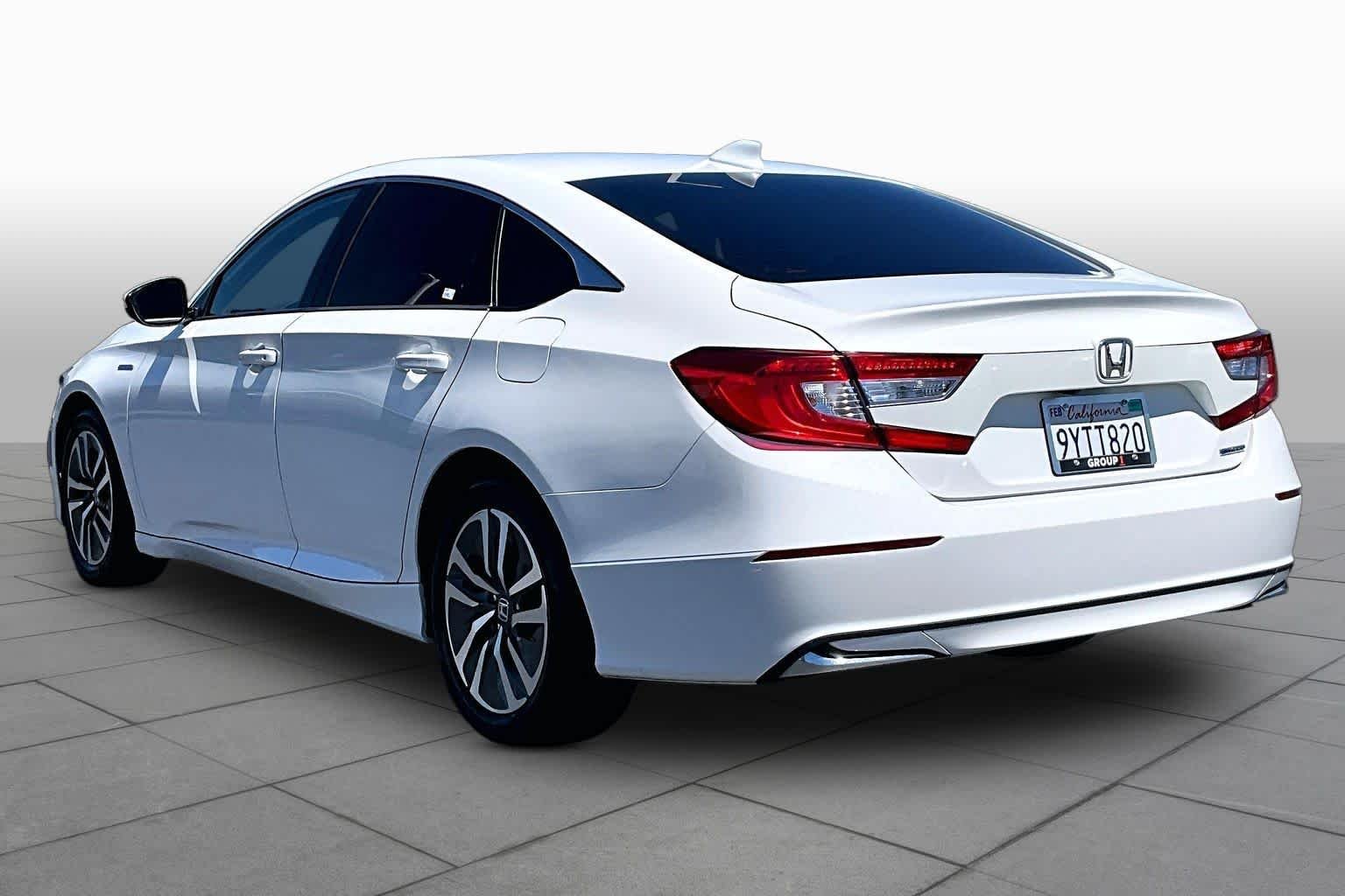 Used 2020 Platinum White Pearl Honda  image 11