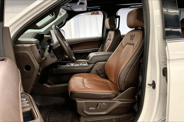 Used 2024 Star White Metallic Tri-Coat Ford King Ranch image 25