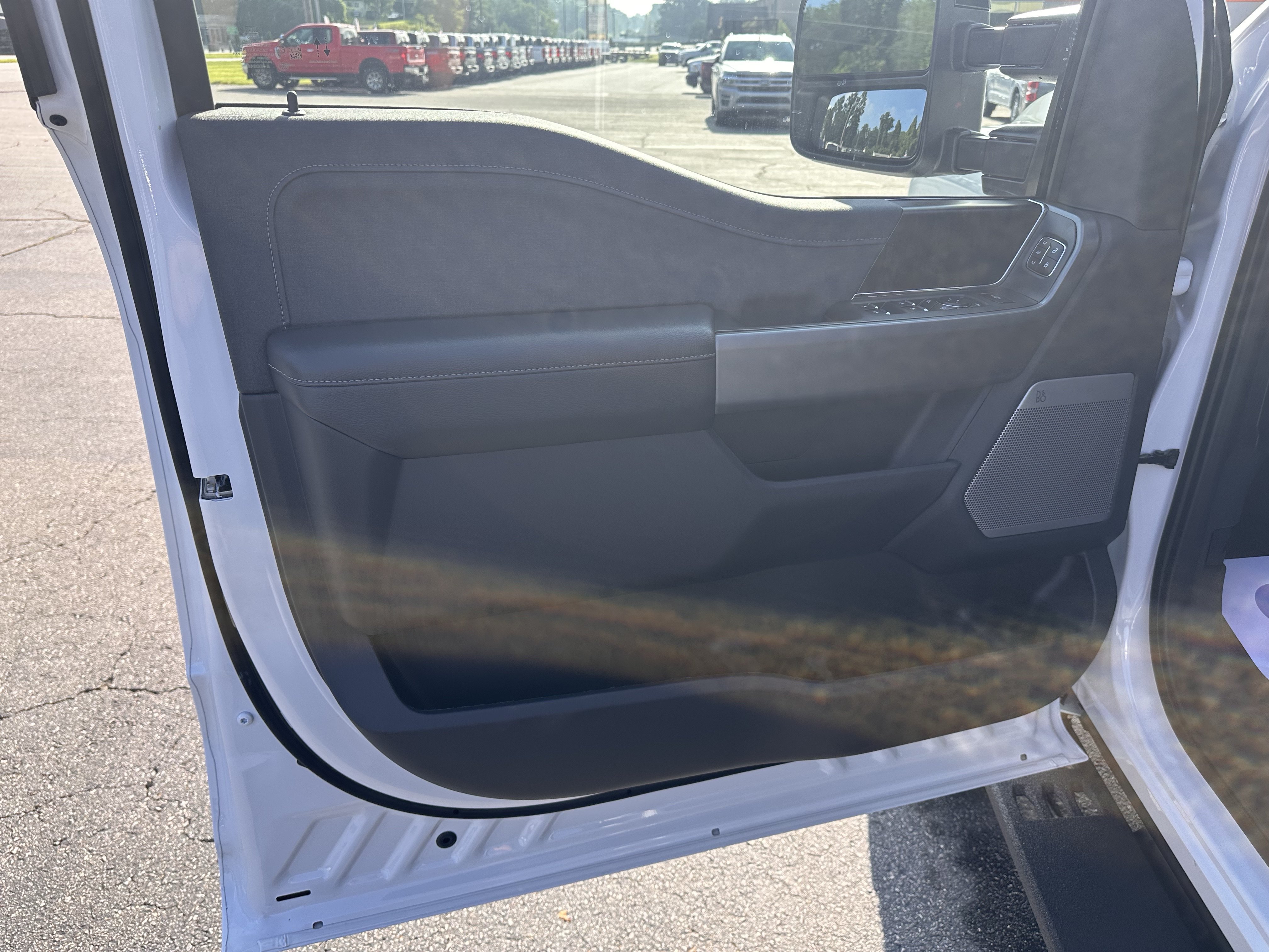 New 2026 Oxford White Ford F-250® Lariat® image 10