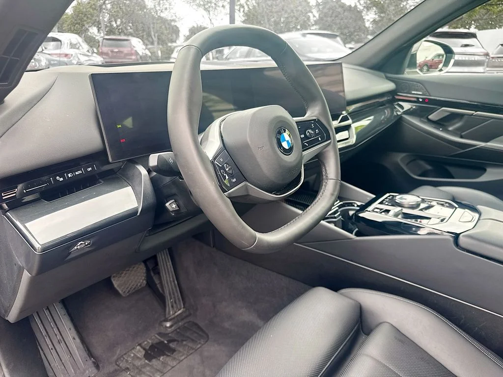 Used 2025 Gray BMW 530i xDrive image 10