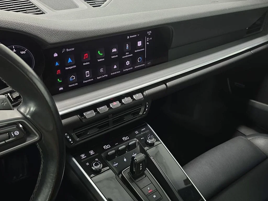 Certified Used 2022  Porsche Carrera image 15
