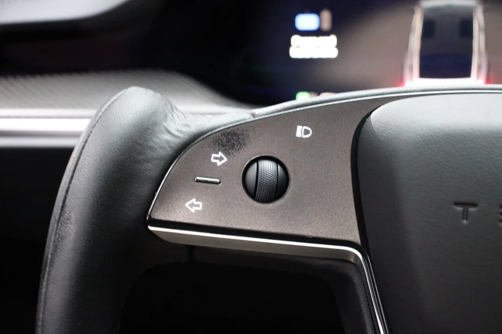 Used 2022 Solid Black Tesla Plaid image 29