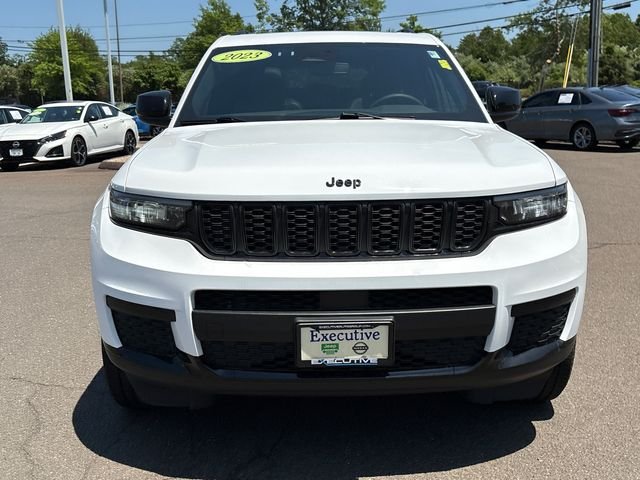 Used 2023 White Jeep Altitude image 6