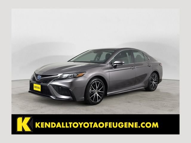 Used 2022 Gray Toyota SE image 1