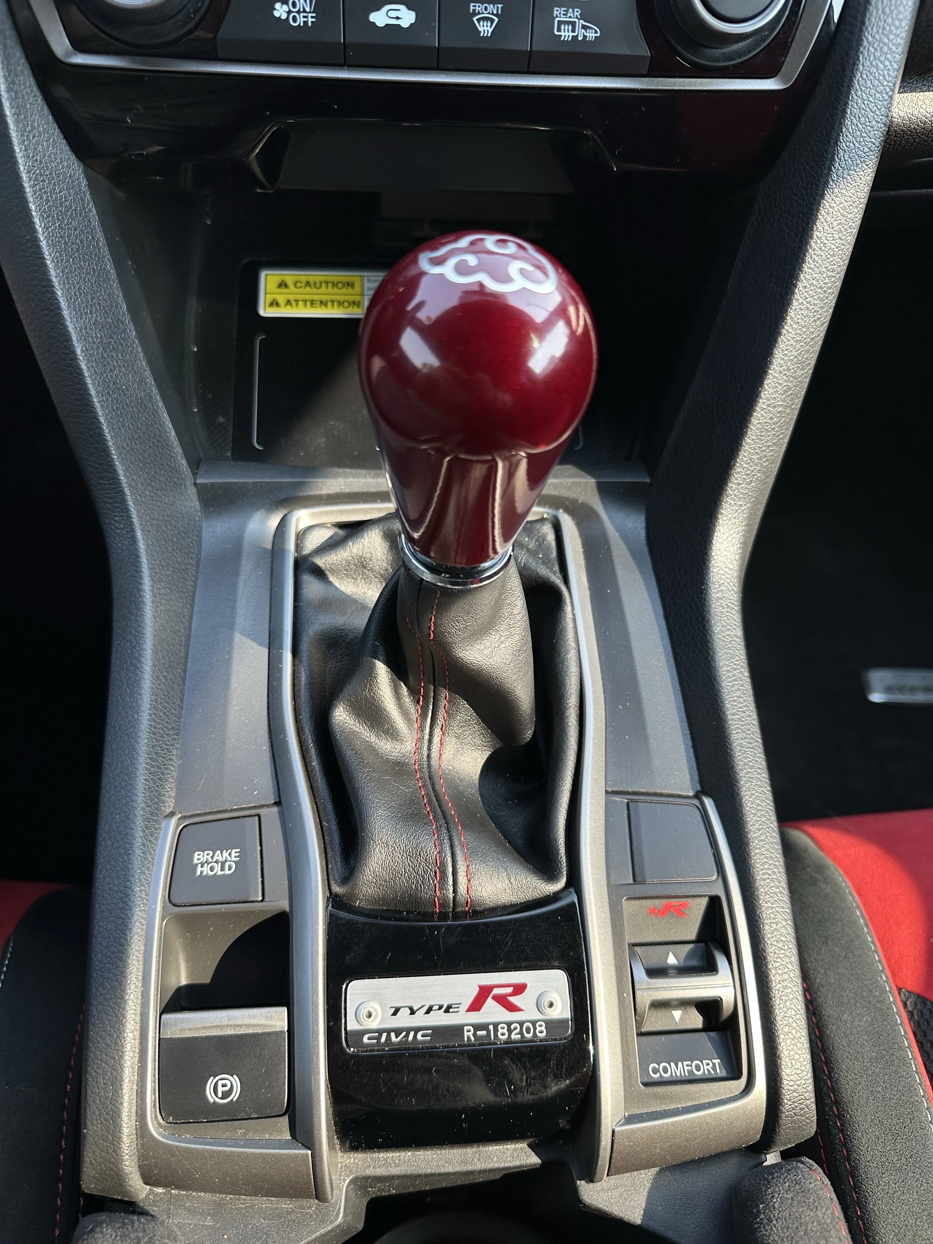 Used 2018 White Honda  image 15