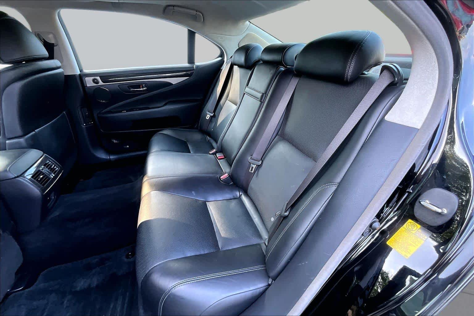 Used 2014 Obsidian Lexus L image 20