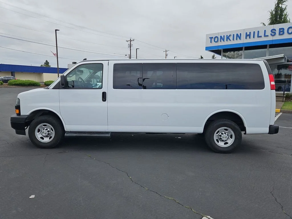 Used 2023 Summit White Chevrolet LS image 3