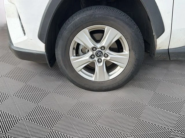 Used 2021 White Toyota XLE image 8