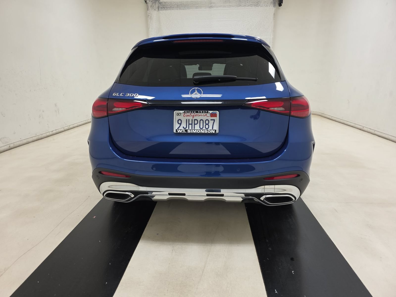 Used 2023 Blue Mercedes-Benz GLC 300 image 6