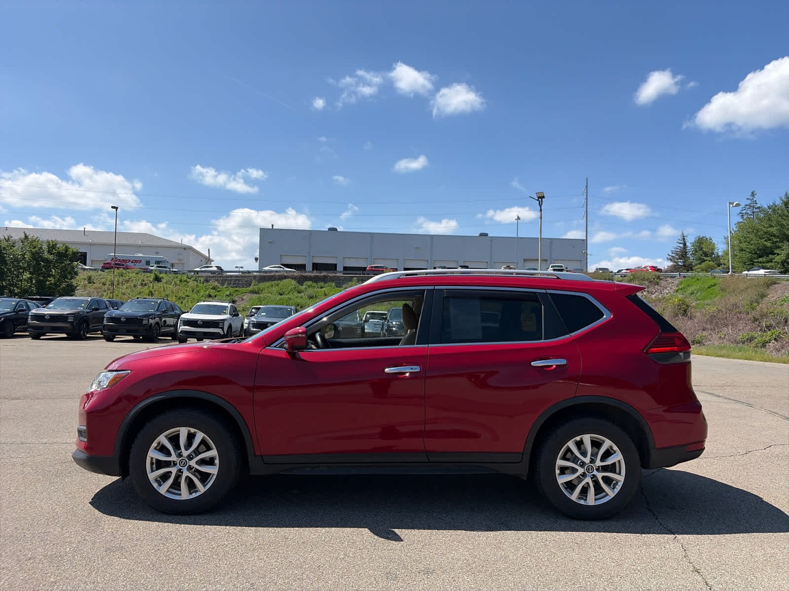 Used 2017 Palatial Ruby Nissan SV image 4