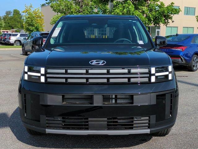 New 2026 Black Hyundai SE FWD image 6