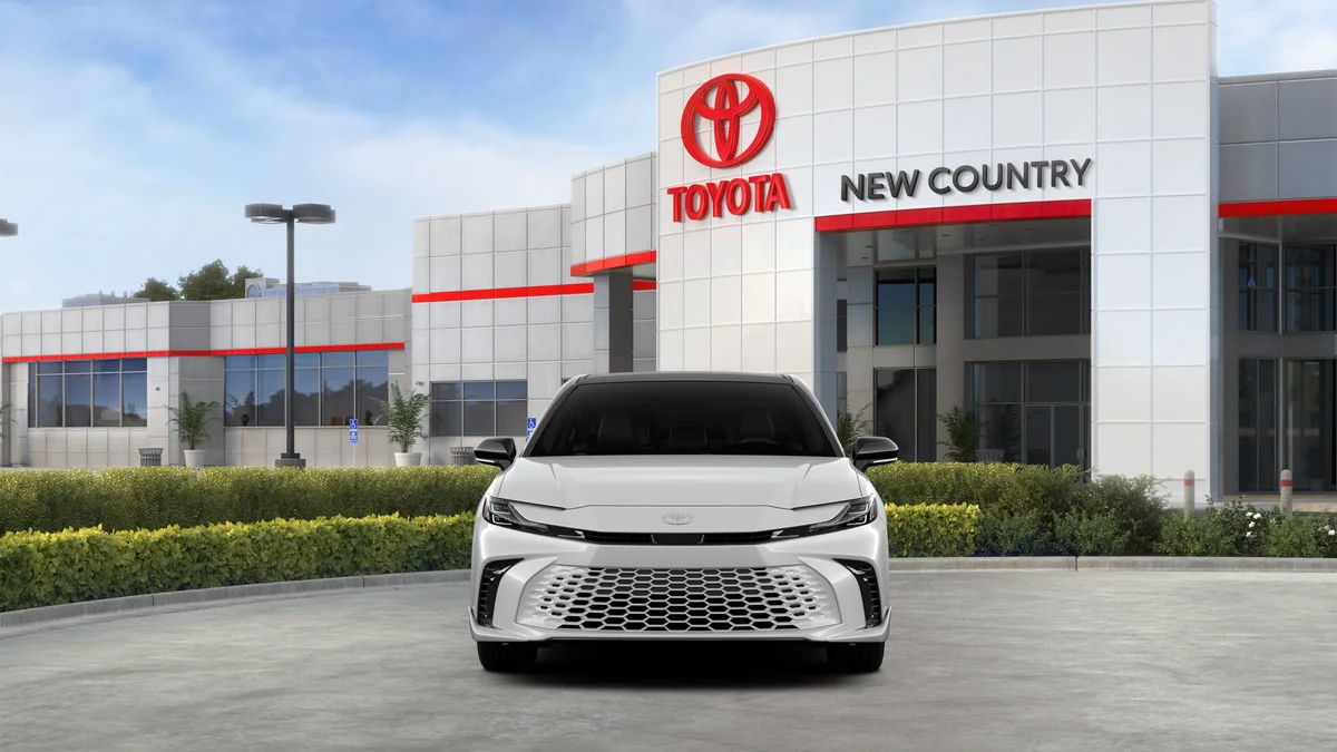 New 2026 Wind Chill Pearl with Midnight Black Metallic roof Toyota XSE image 17
