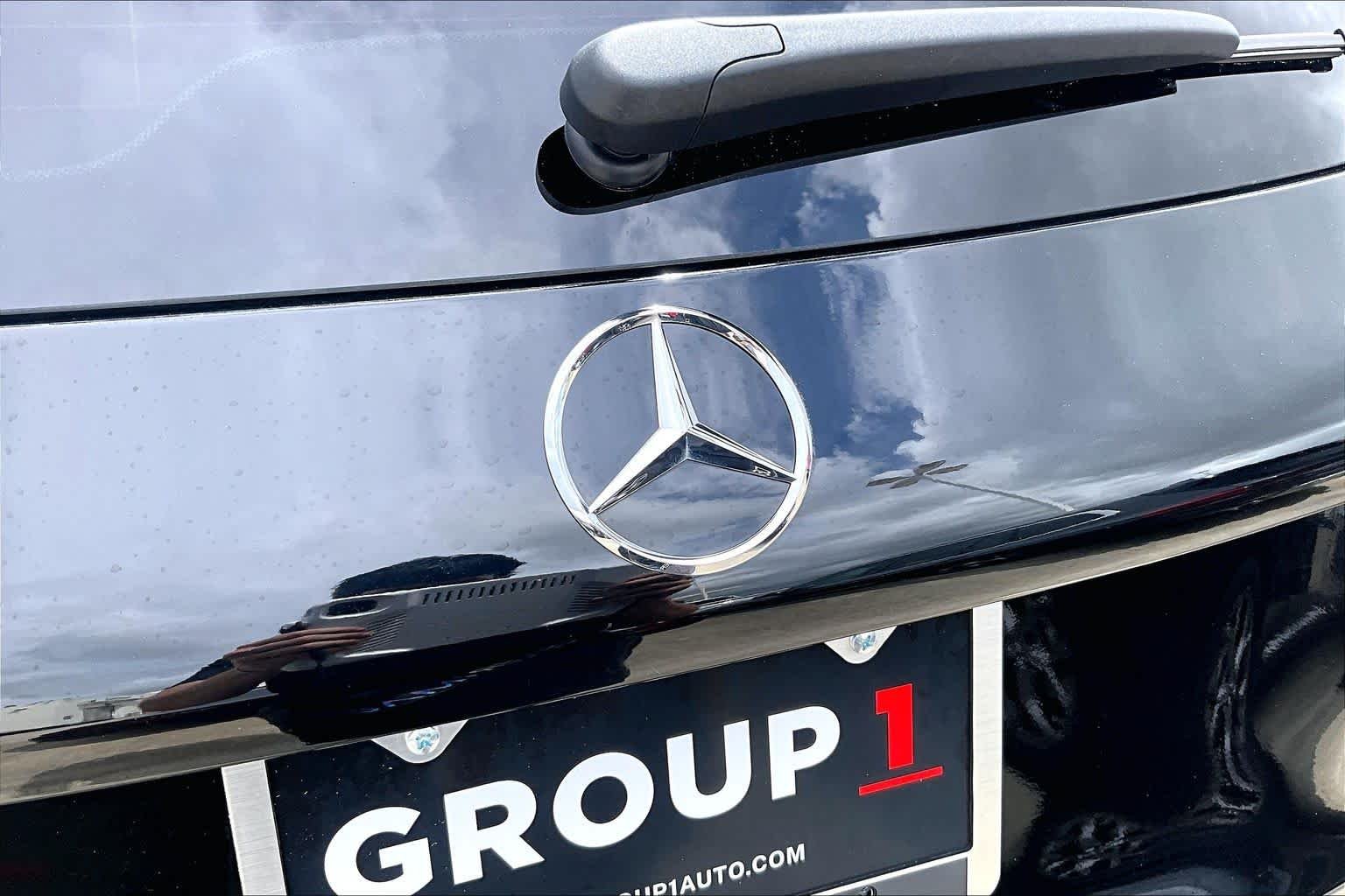Used 2022 Black Mercedes-Benz GLC 300 image 10