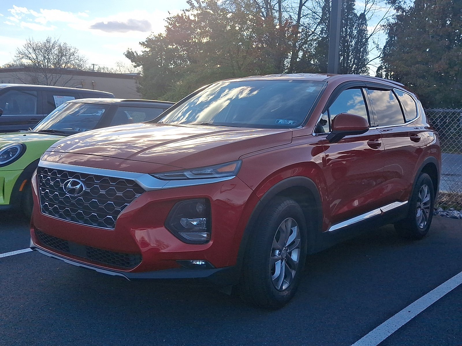 2020 Hyundai Santa Fe SEL photo 3