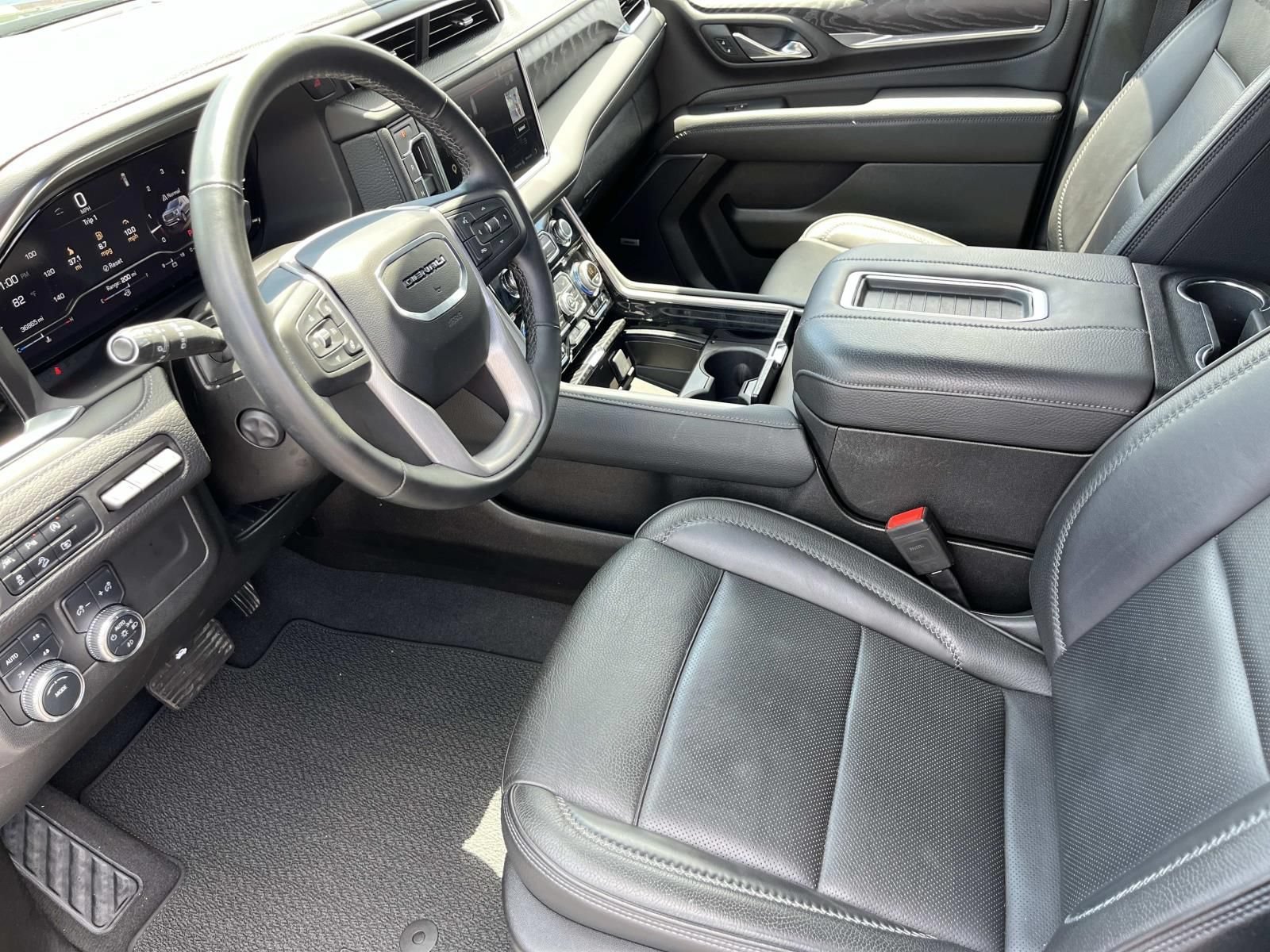 Used 2024 Onyx Black GMC Denali image 28