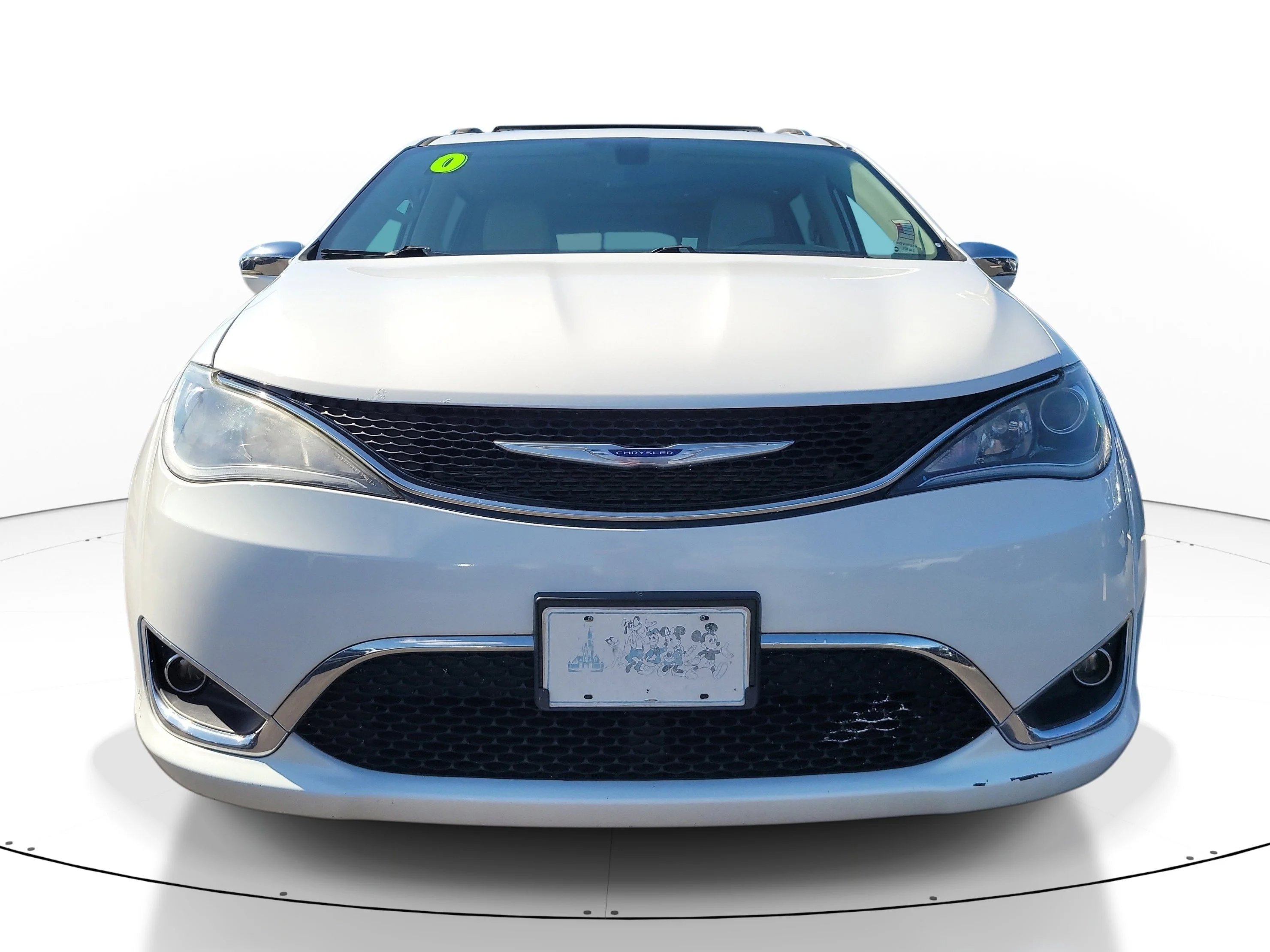 Used 2020 Bright White Clearcoat Chrysler Limited image 2