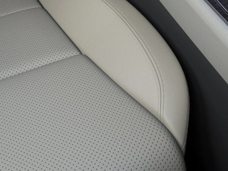 New 2026 Red Carpet Metallic Tinted Clearcoat Lincoln Premiere® image 16