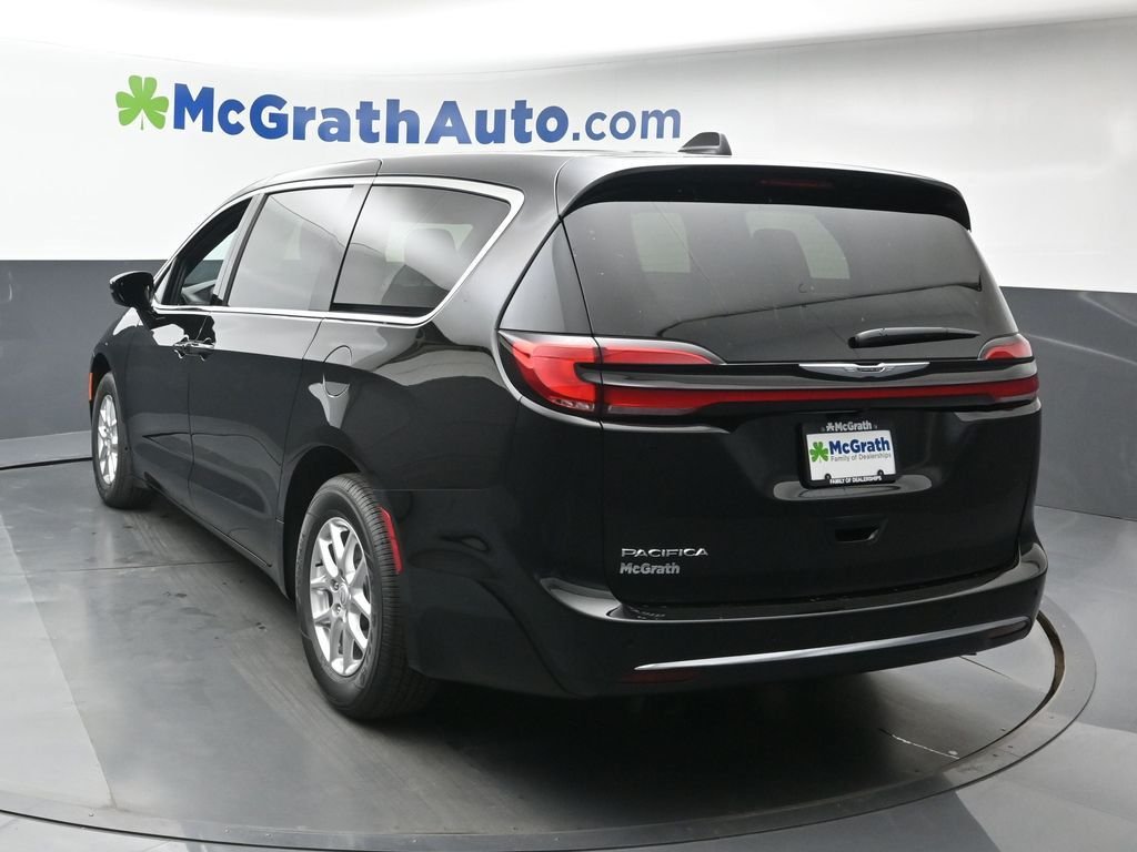 2026 Chrysler Pacifica Select - Photo 26