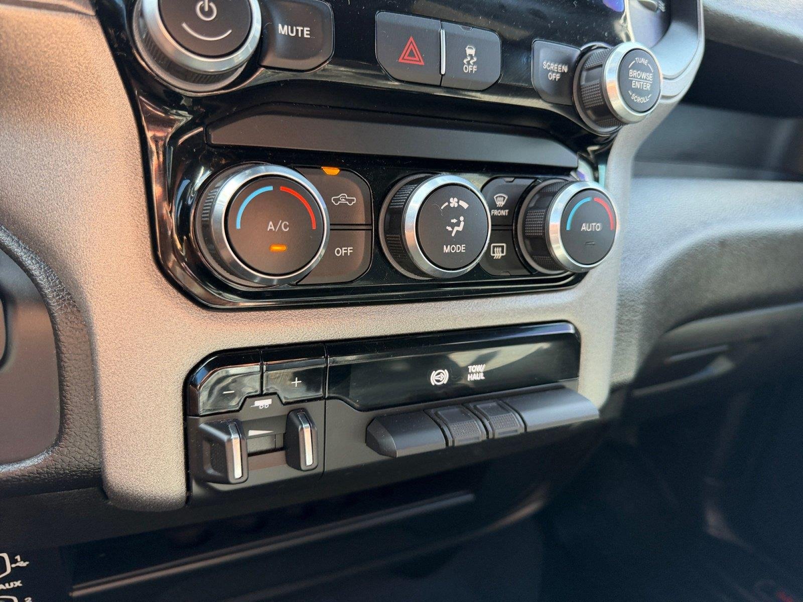 2024 RAM Ram 3500 Pickup Tradesman - Photo 23