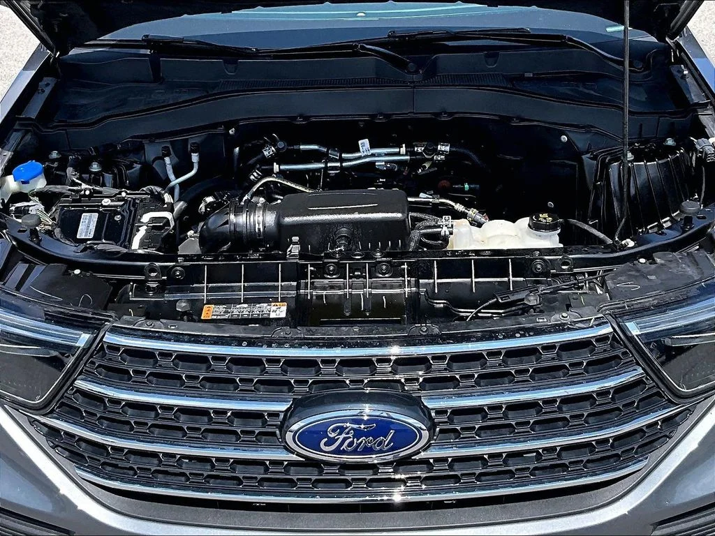 Used 2023 Gray Ford XLT image 11