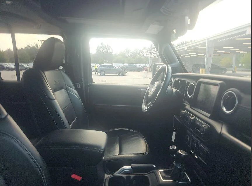 Used 2019 Granite Crystal Metallic Clearcoat Jeep Moab image 8