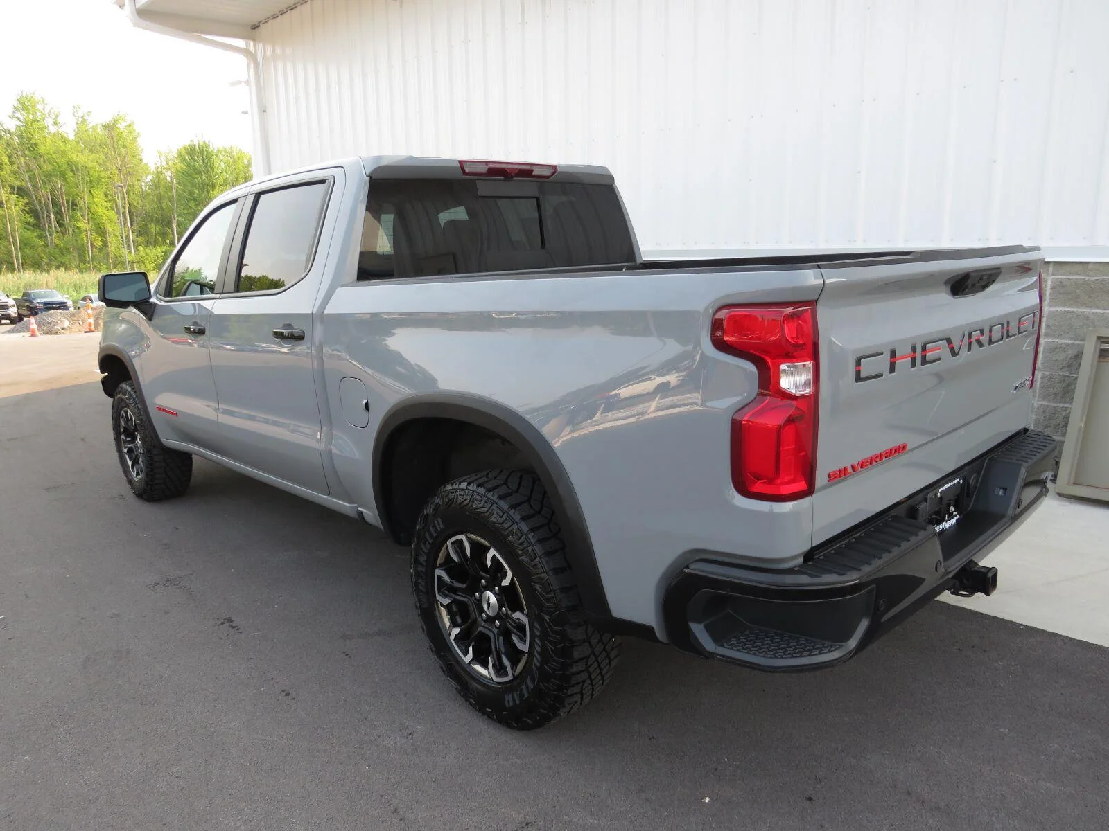 Used 2024 Slate Gray Metallic Chevrolet ZR2 image 16