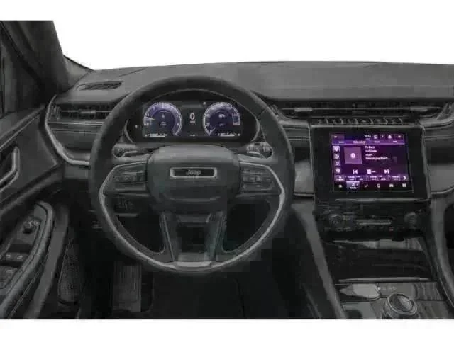 New 2025 Baltic Gray Metallic Clear-Coat Exterior Paint Jeep Altitude image 4