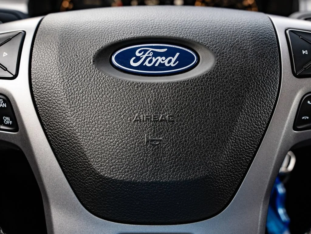 Used 2023 Velocity Blue Metallic Ford XLT image 27