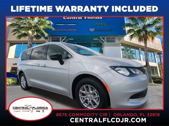 2026 Chrysler Voyager LX's photo