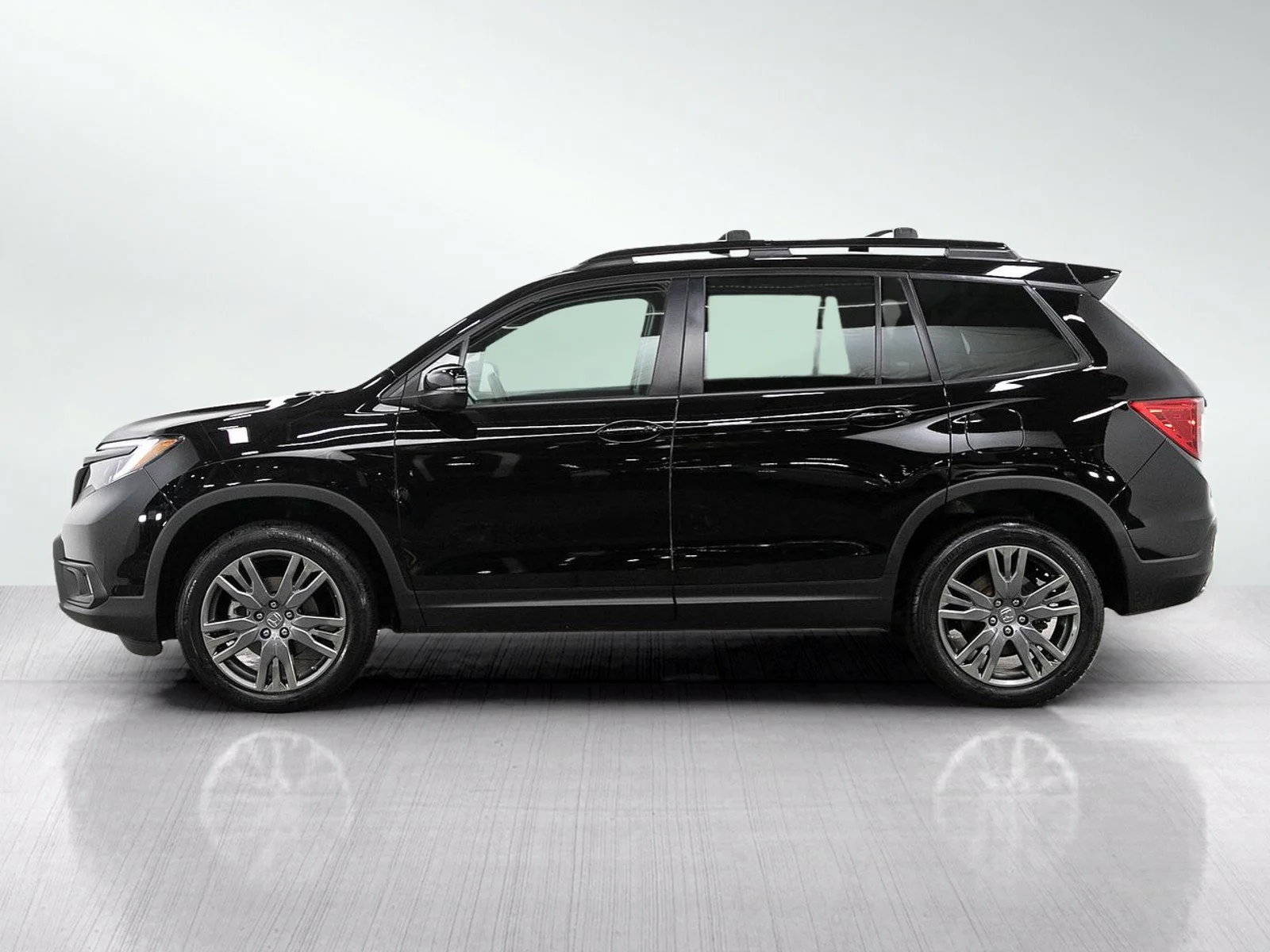 Used 2021 Crystal Black Pearl Honda EX-L AWD image 2