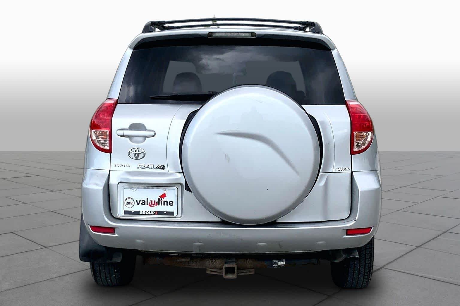 Used 2007 Classic Silver Metallic Toyota Limited image 4