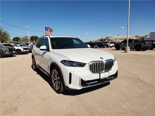 Used 2025 Alpine White BMW xDrive50e All-Wheel Drive Sports Activity Vehicle image 6