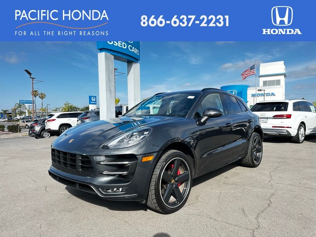2018 Porsche Macan Turbo's photo