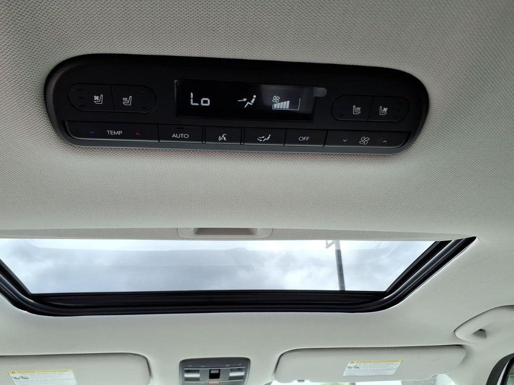New 2026 White Hyundai SEL Premium FWD image 15